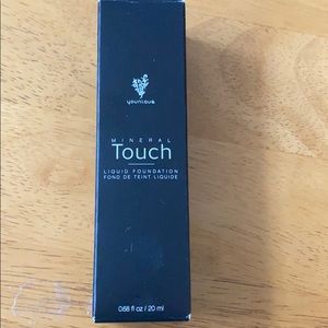 Mineral Touch Liquid Foundation Taffeta